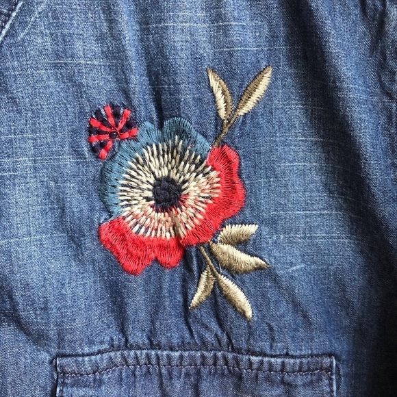 WOMEN’S denim embroidered button down - Picture 7 of 10